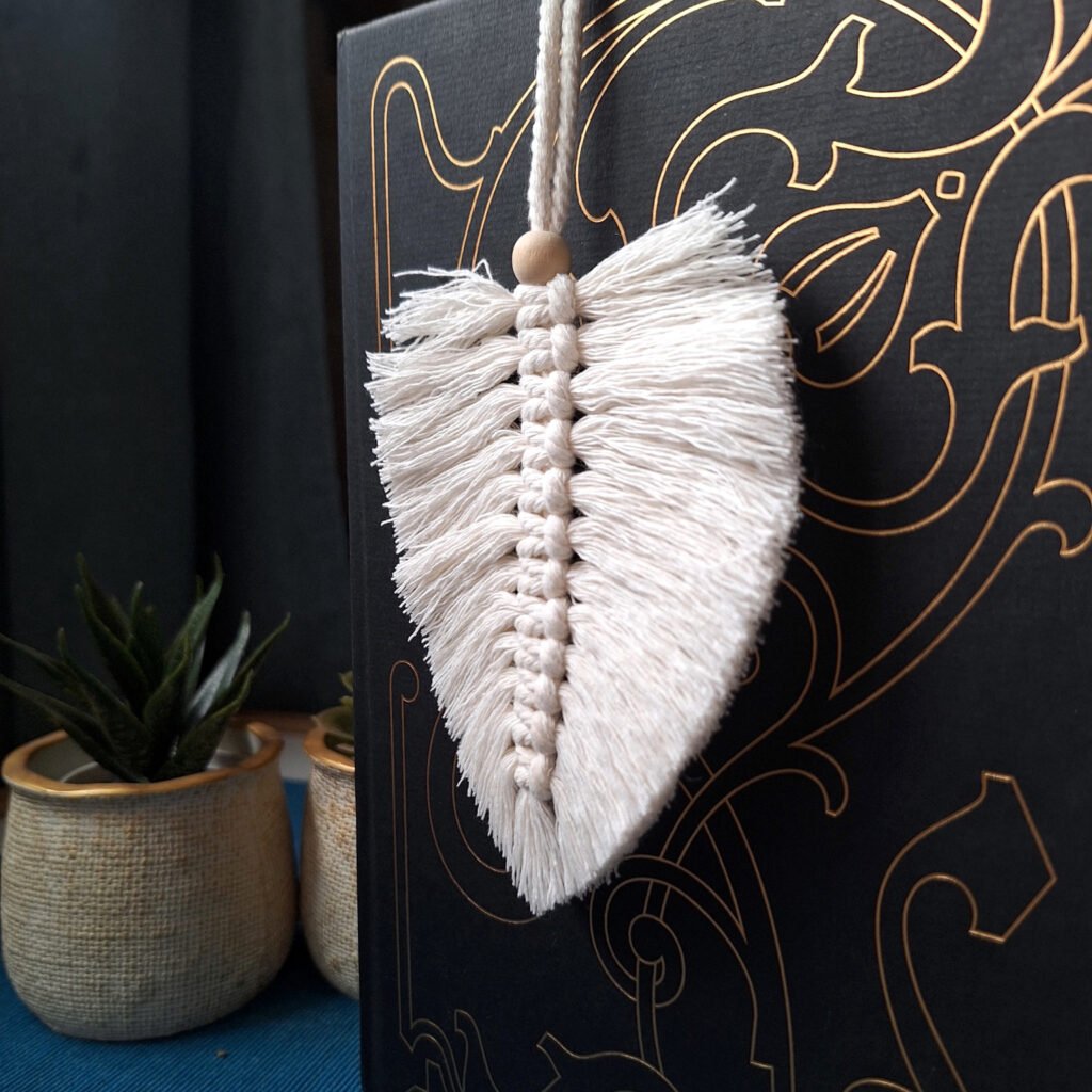 Punto de libro hoja de macramé