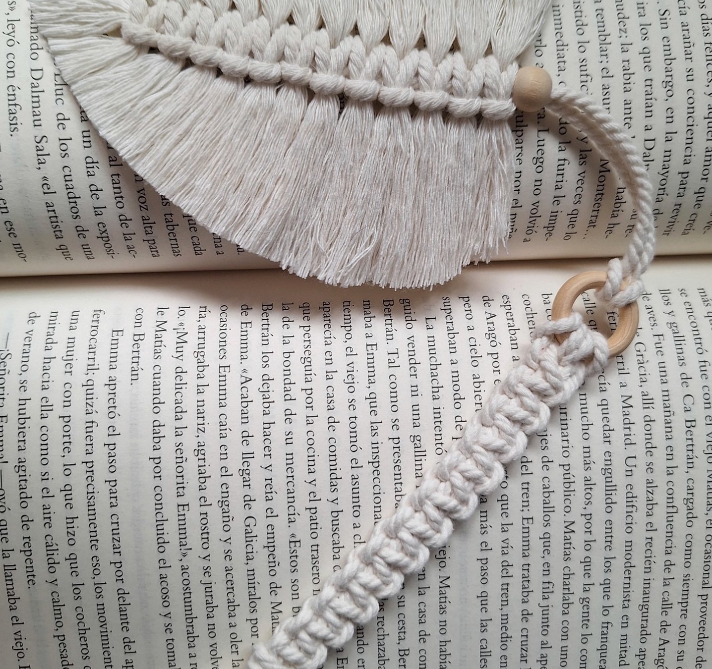 Punto de libro hoja de macramé - Imagen 3